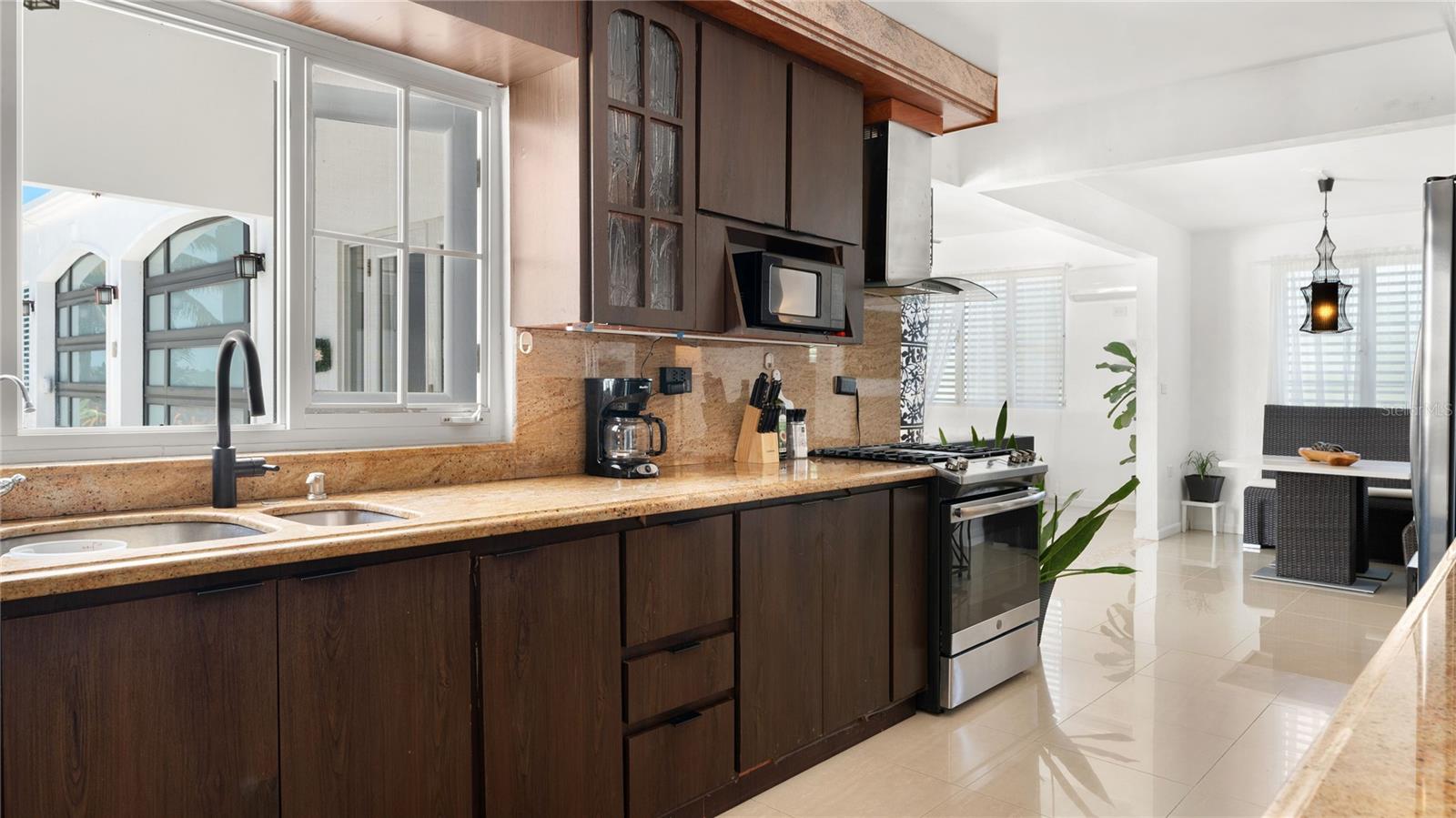 PR9113973 Property Photo