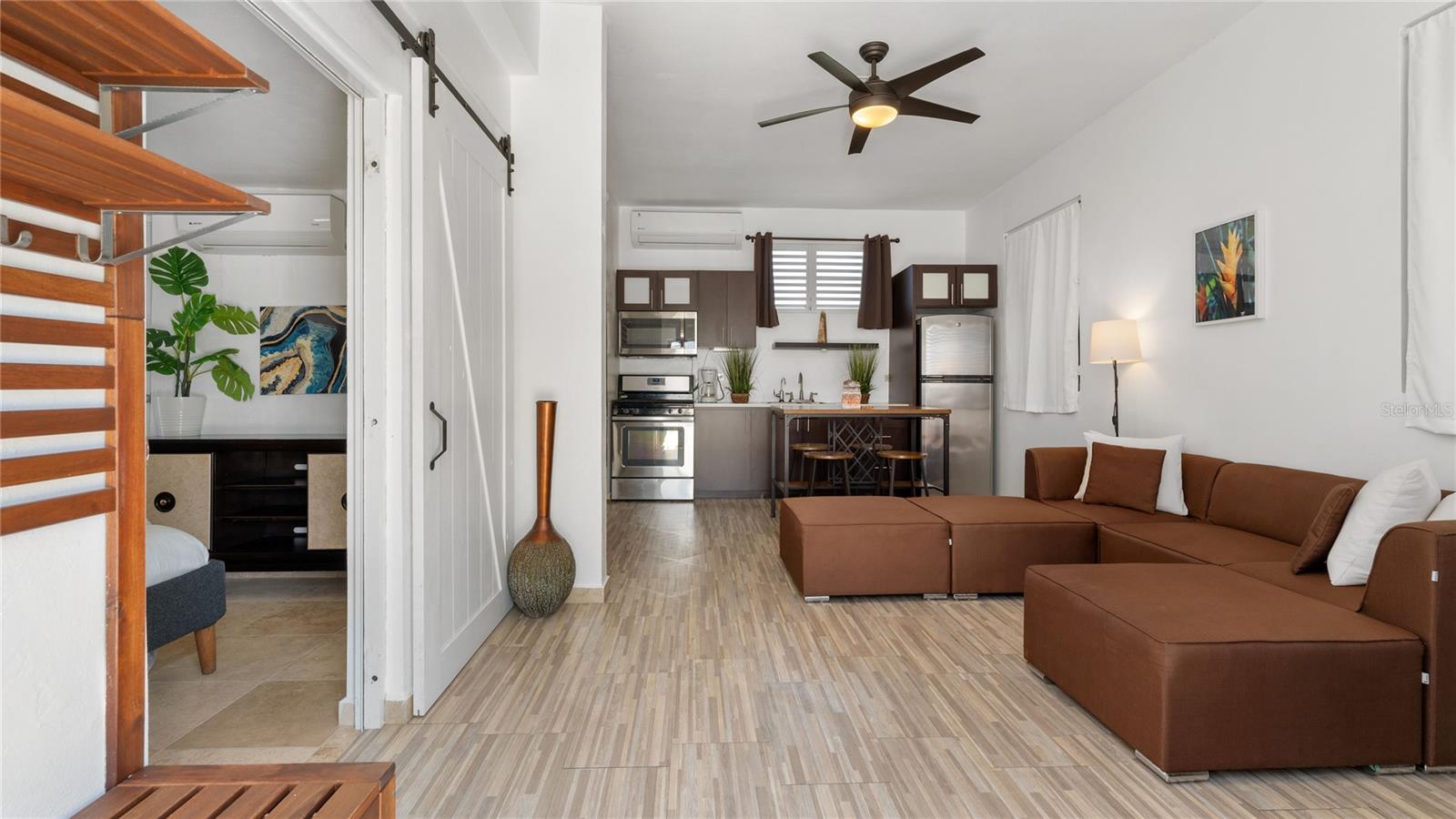 PR9113973 Property Photo