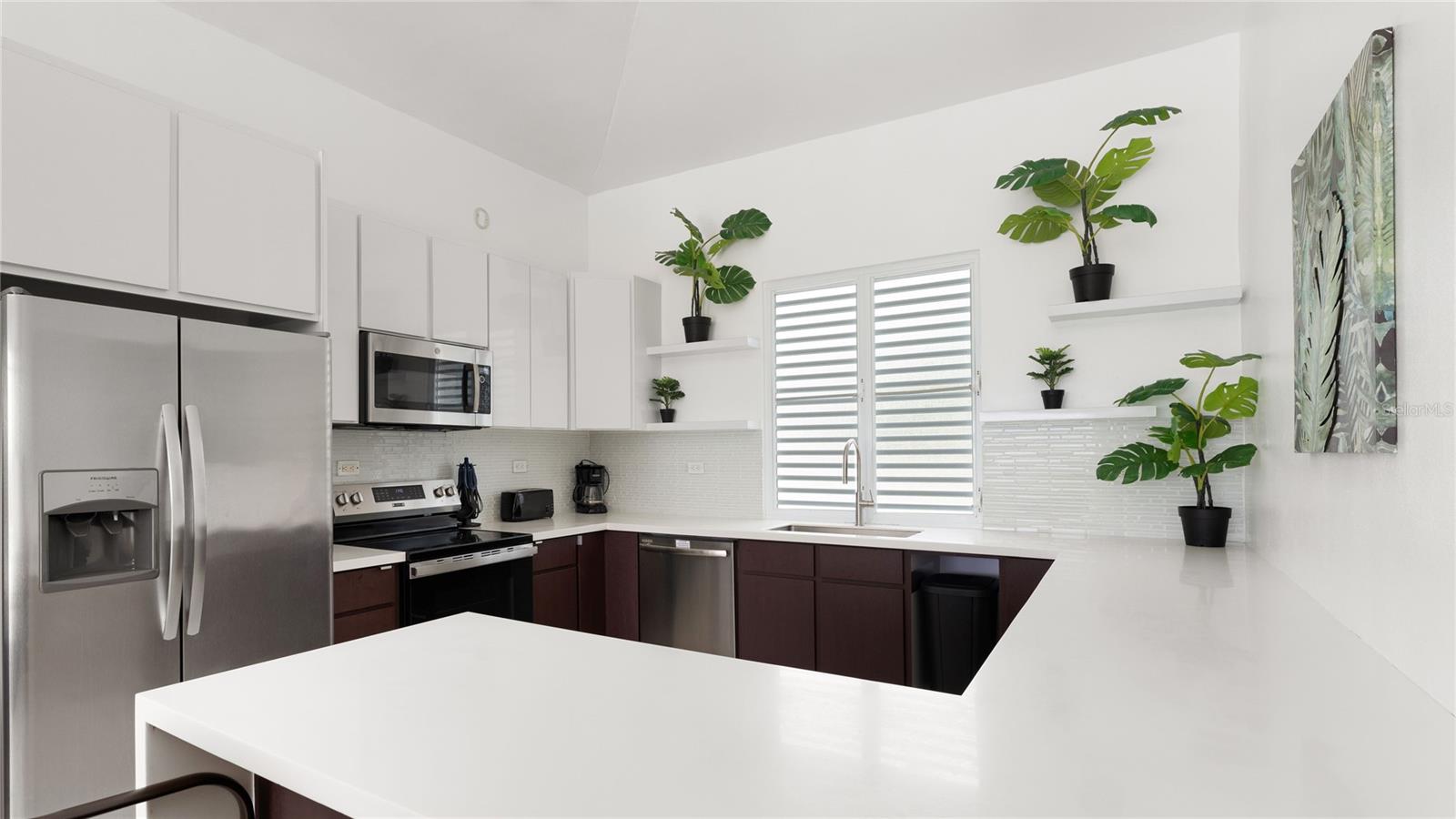 PR9113973 Property Photo