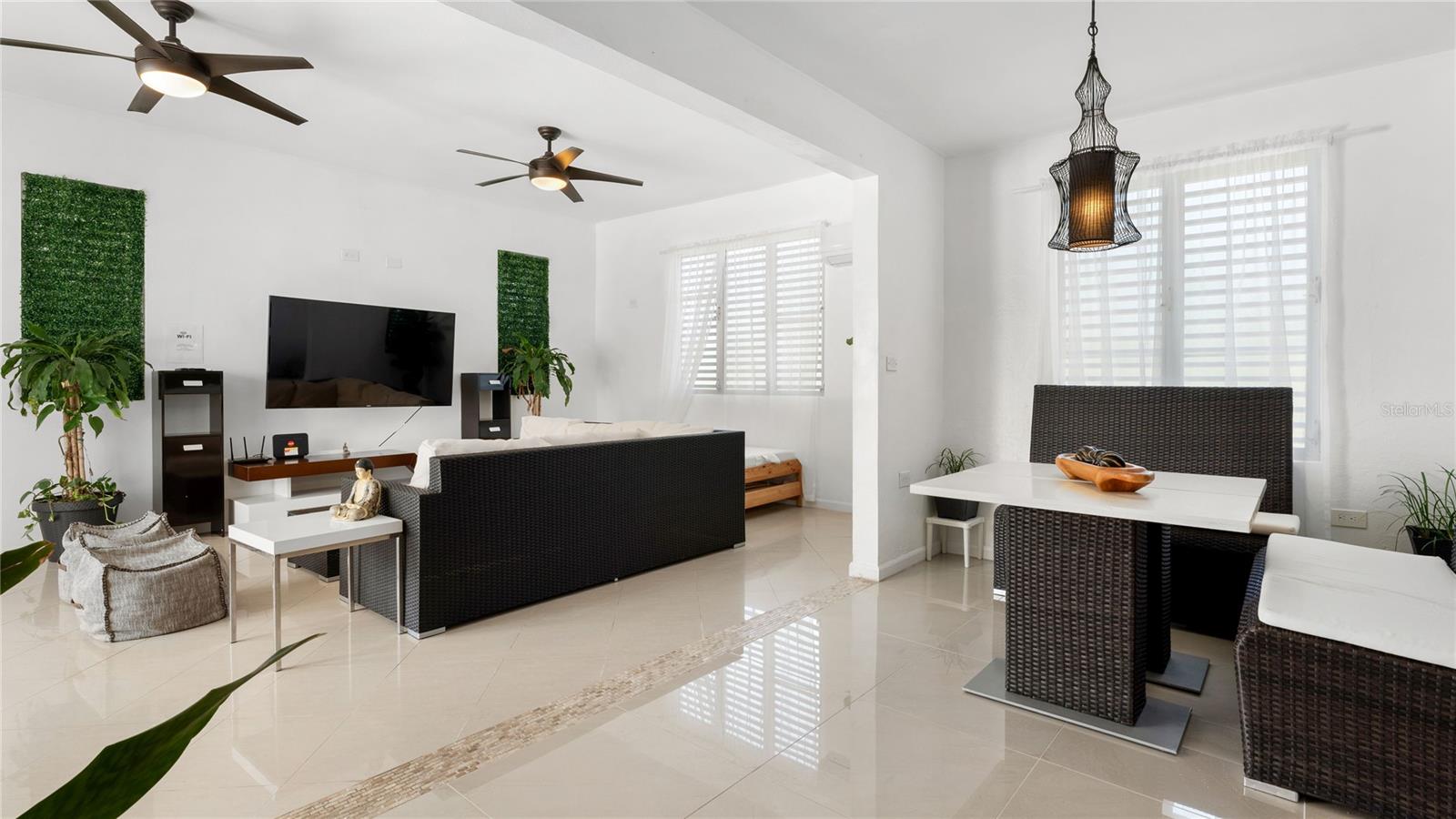 PR9113973 Property Photo