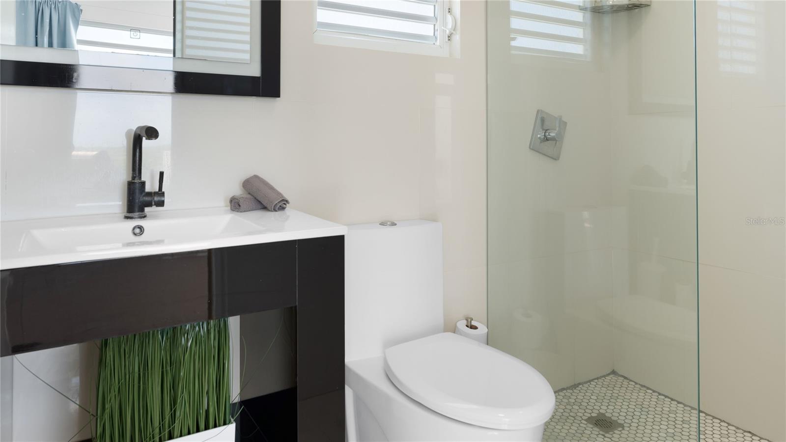 PR9113973 Property Photo