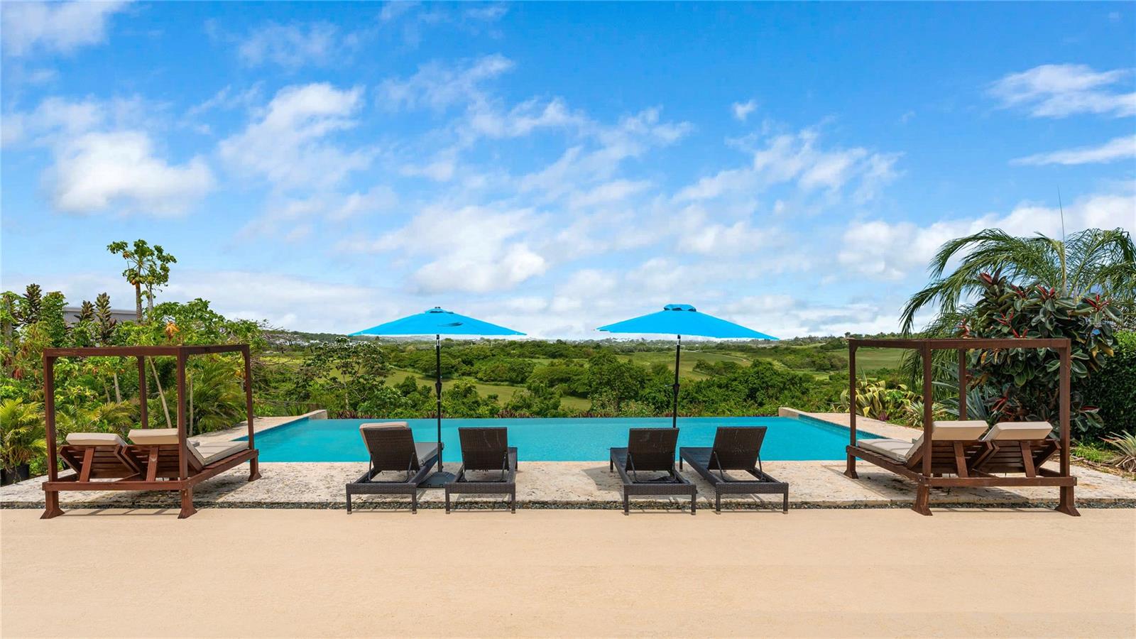 PR9113973 Property Photo