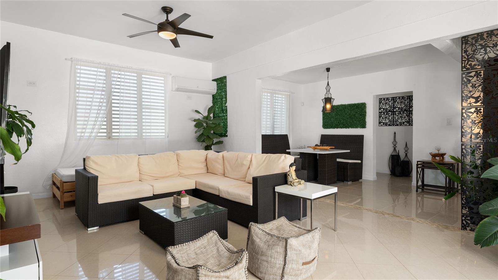 PR9113973 Property Photo