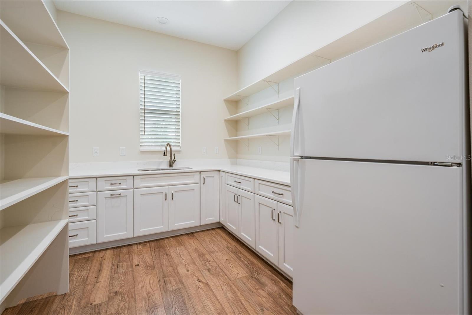 17566 HYLAND LN, DADE CITY, FL, 33523