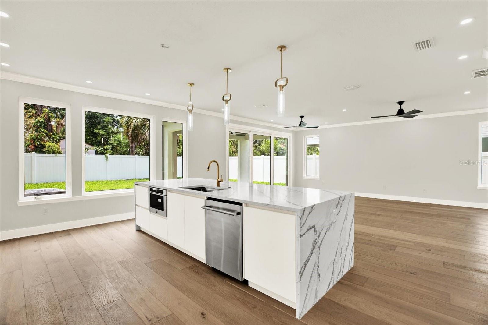 710 W PLYMOUTH ST, TAMPA, FL, 33603