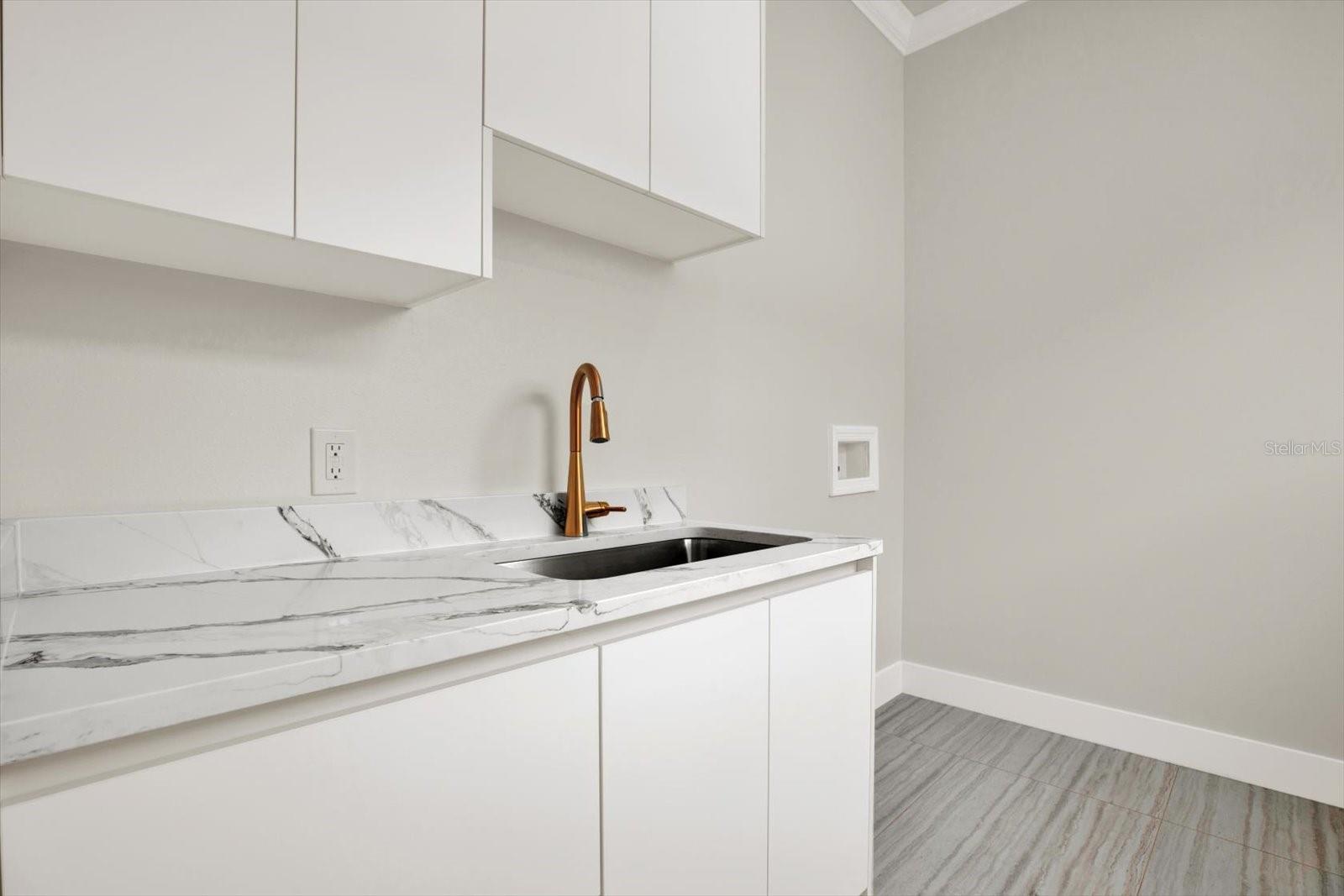 710 W PLYMOUTH ST, TAMPA, FL, 33603