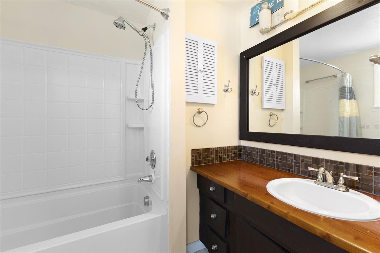 6406 LINCOLN RD, BRADENTON, FL, 34203