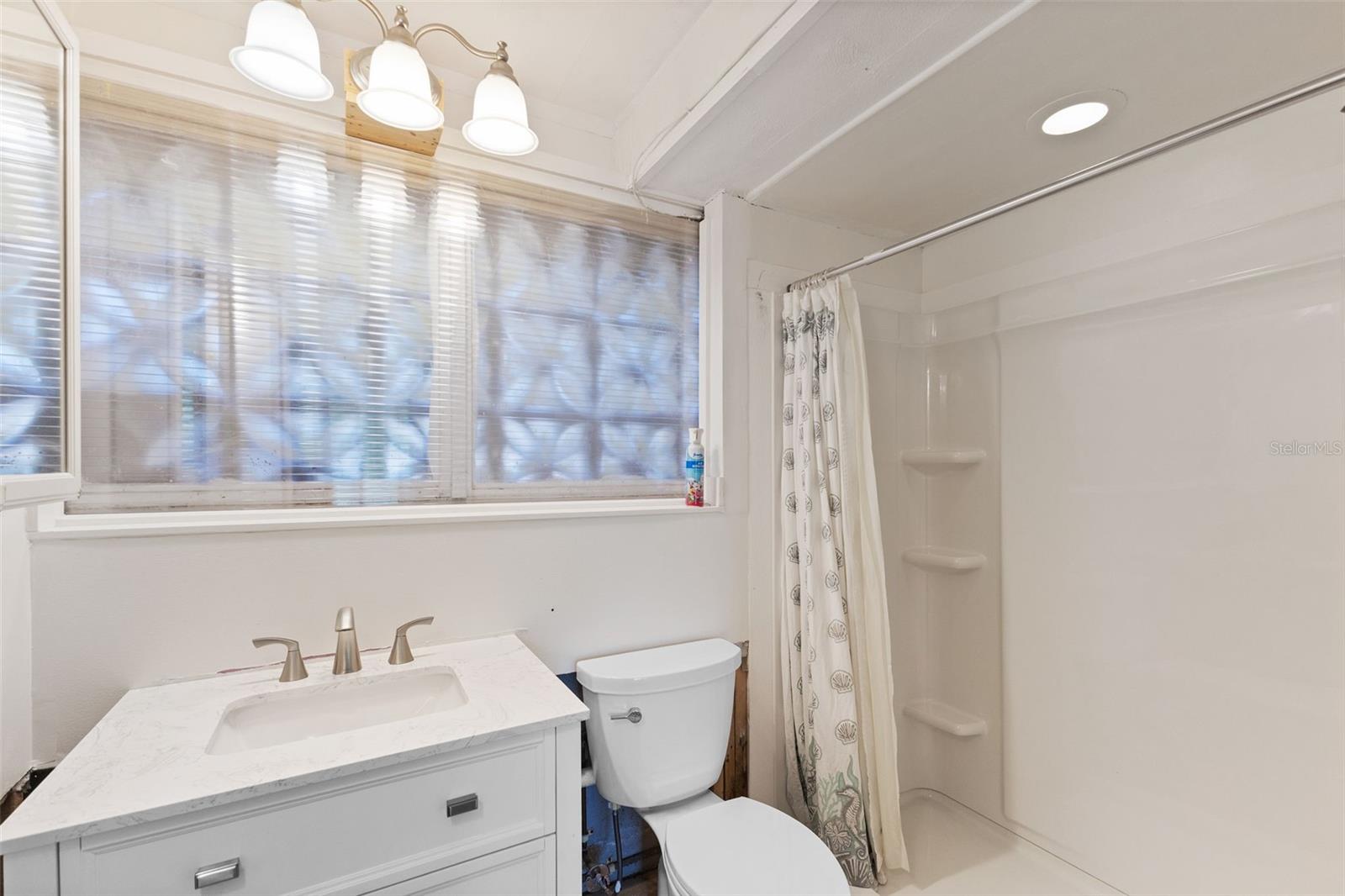 6406 LINCOLN RD, BRADENTON, FL, 34203