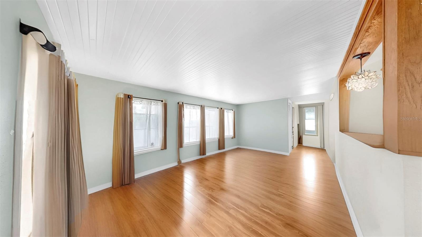 TB8391962 Property Photo