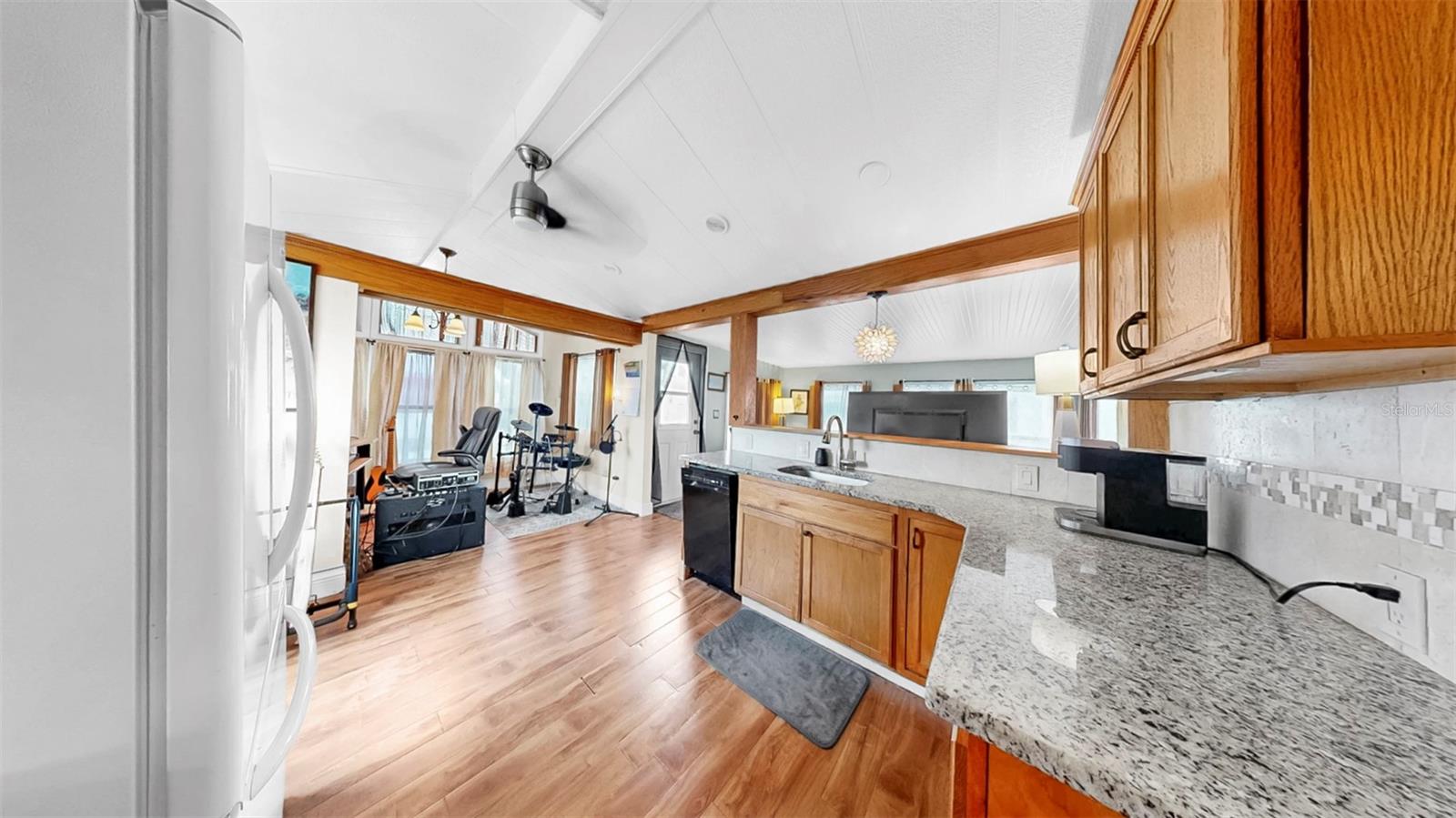 TB8391962 Property Photo