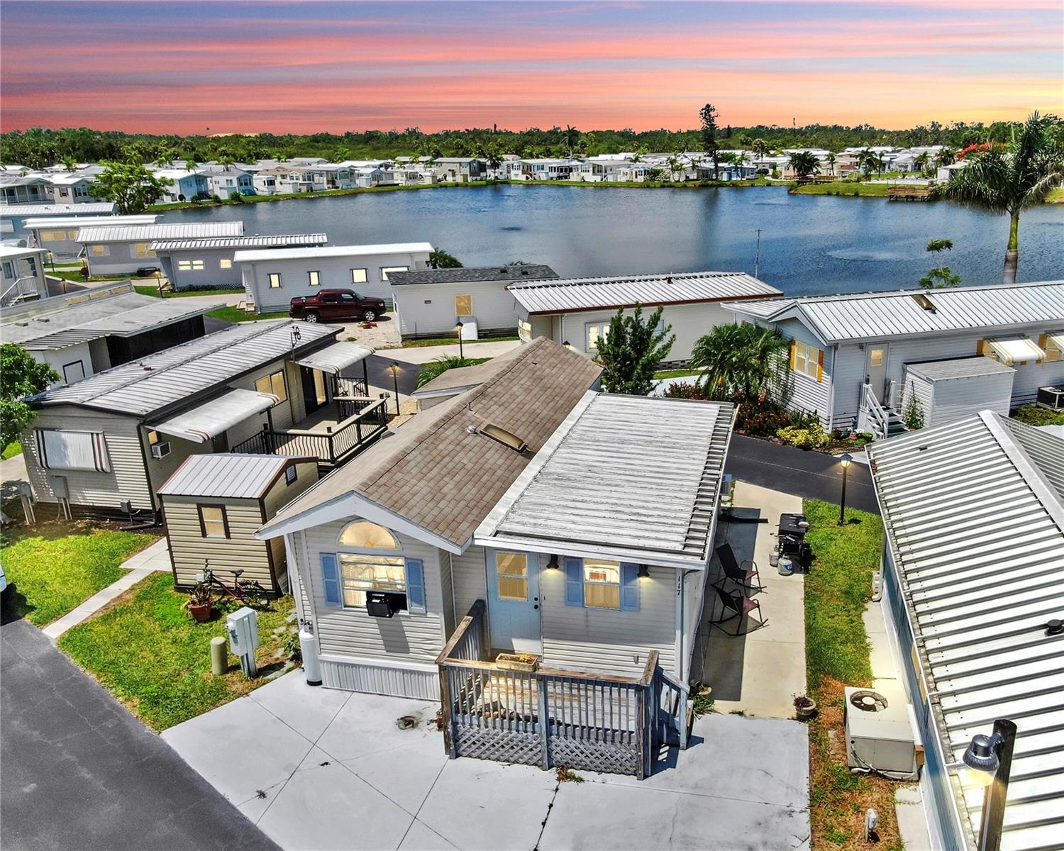 TB8391962 Property Photo