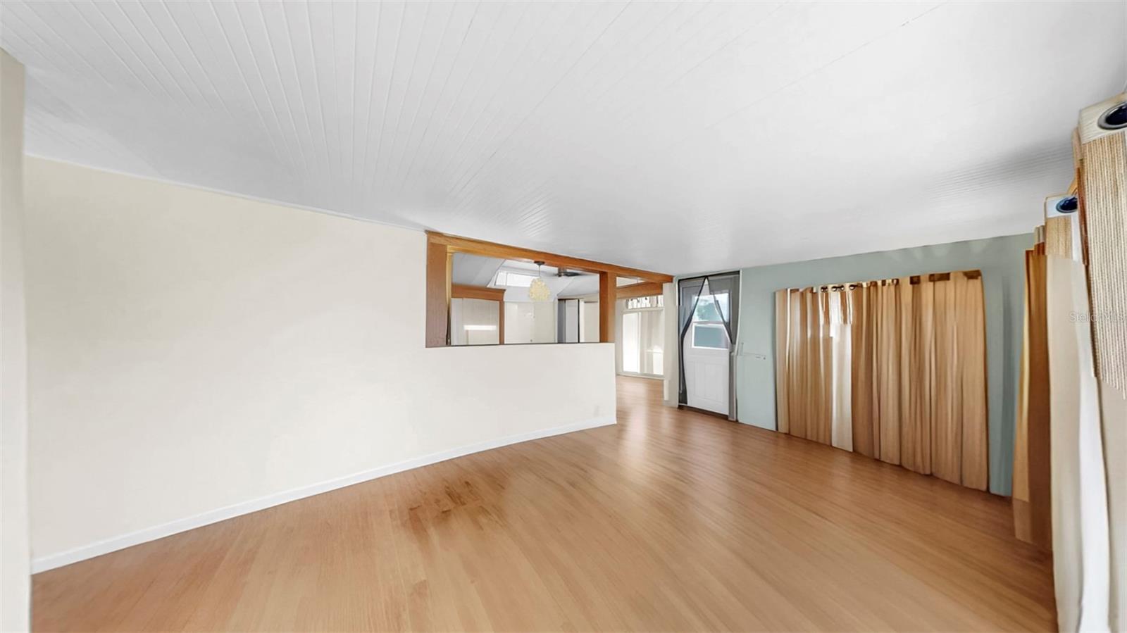 TB8391962 Property Photo