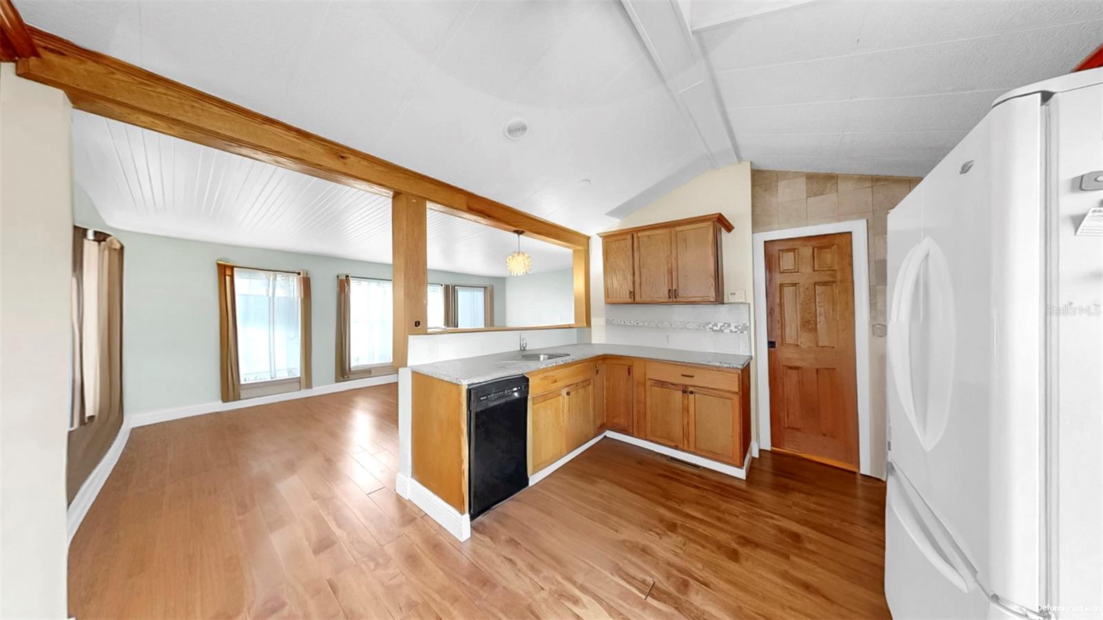 TB8391962 Property Photo