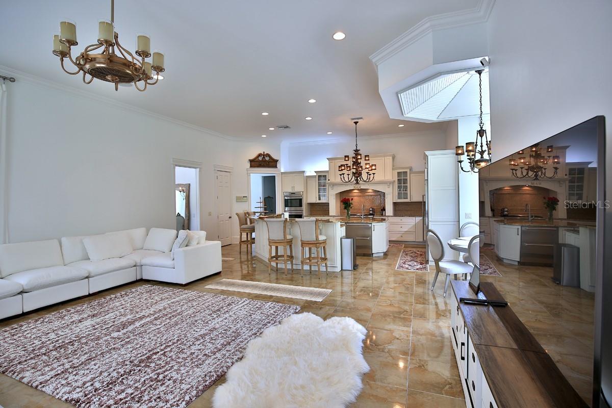 OM702736 Property Photo