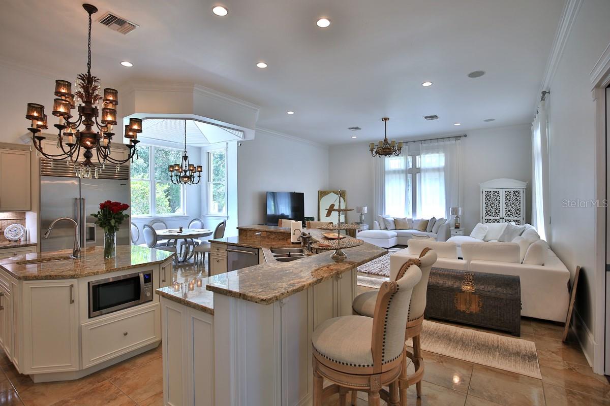 OM702736 Property Photo