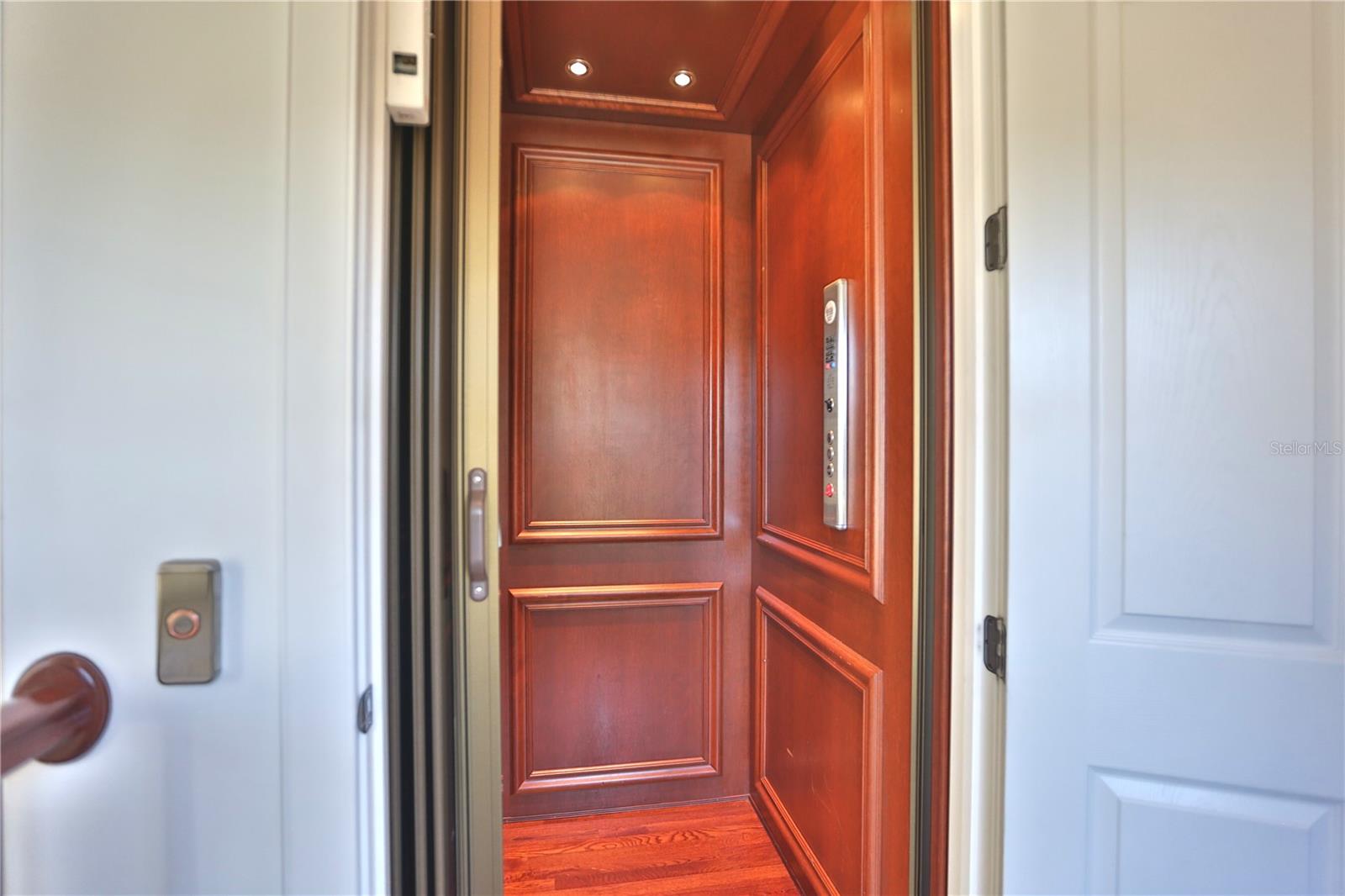 OM702736 Property Photo