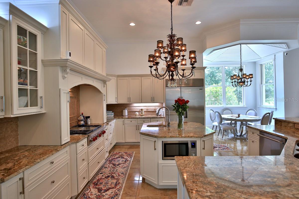 OM702736 Property Photo