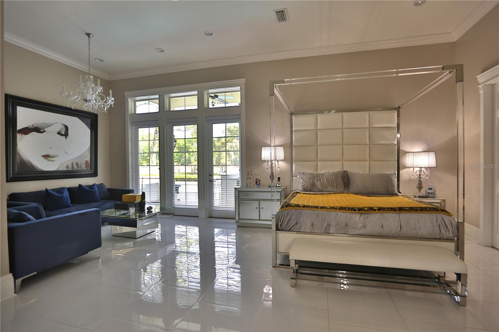 OM702736 Property Photo