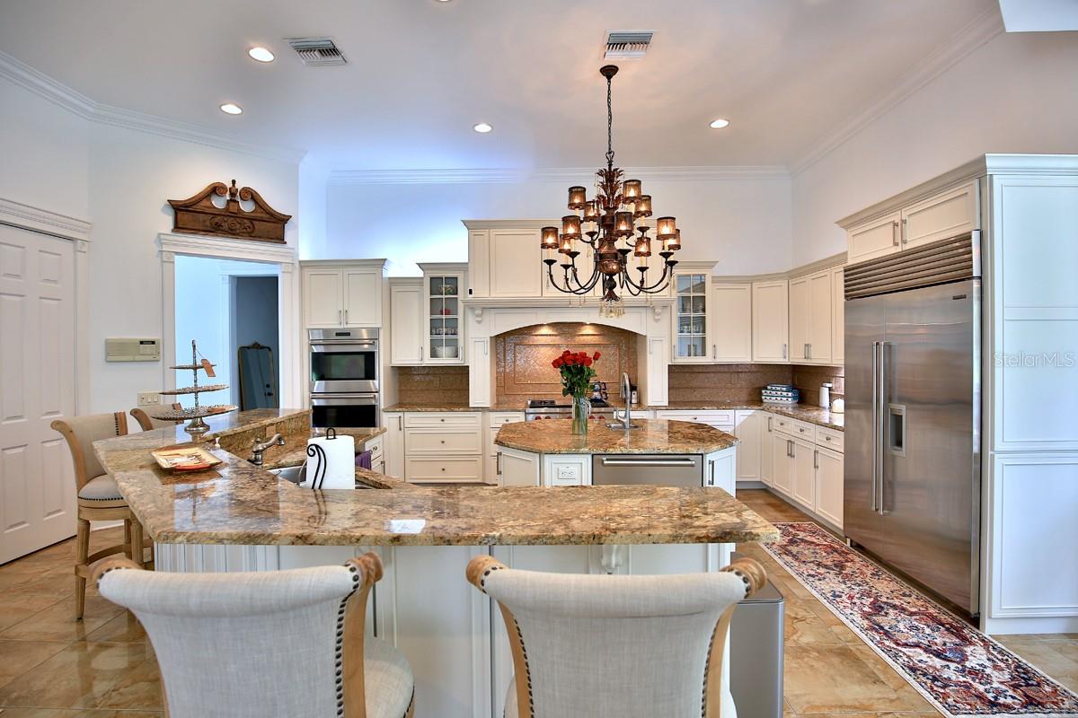 OM702736 Property Photo