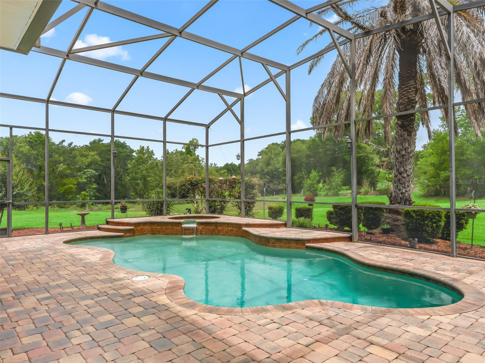 5235 ISLAND TERRACE CT, LADY LAKE, FL, 32159