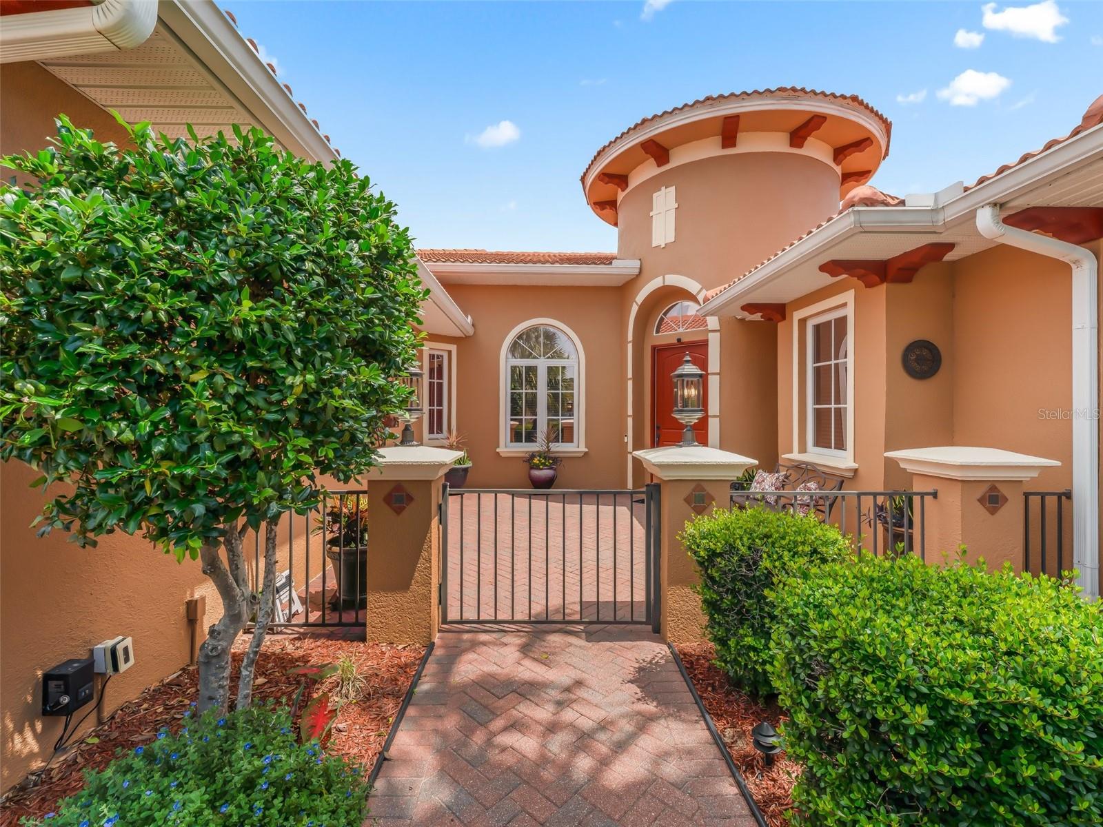 5235 ISLAND TERRACE CT, LADY LAKE, FL, 32159