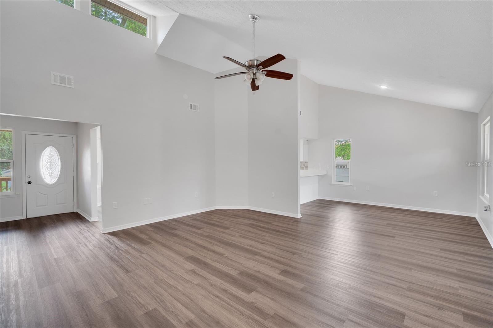 1004 BLACK KNIGHT DR, VALRICO, FL, 33594