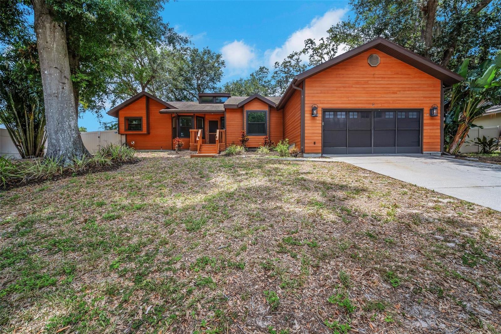 1004 BLACK KNIGHT DR, VALRICO, FL, 33594