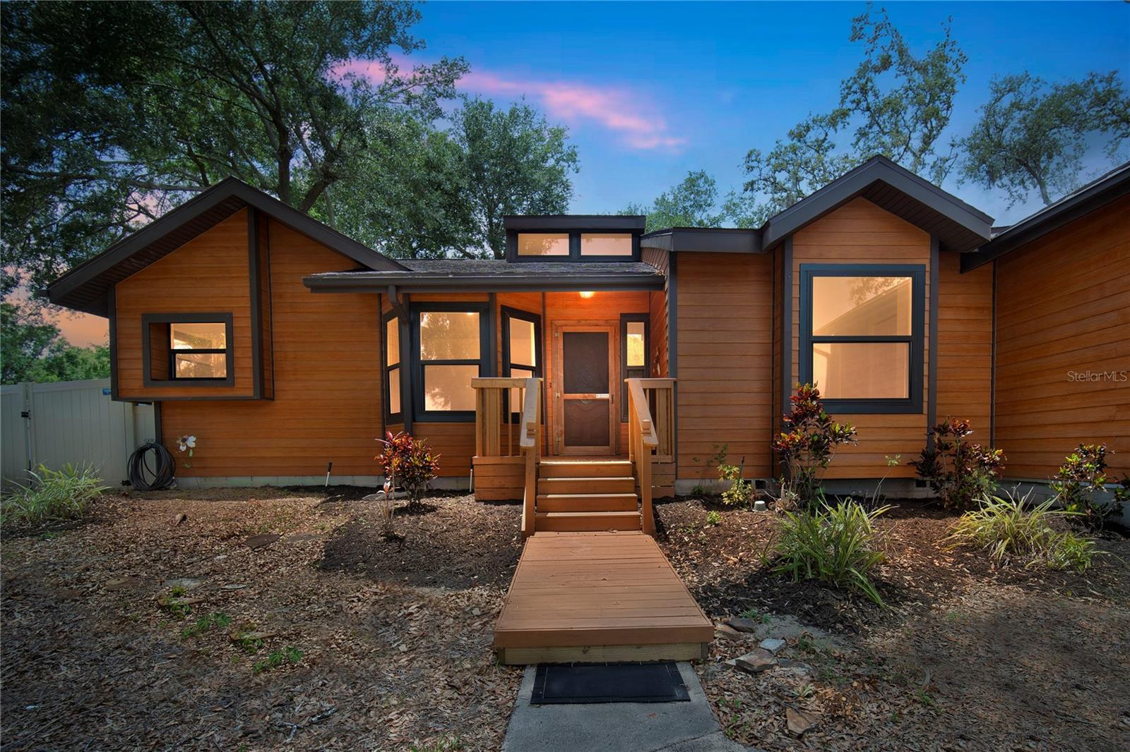 1004 BLACK KNIGHT DR, VALRICO, FL, 33594