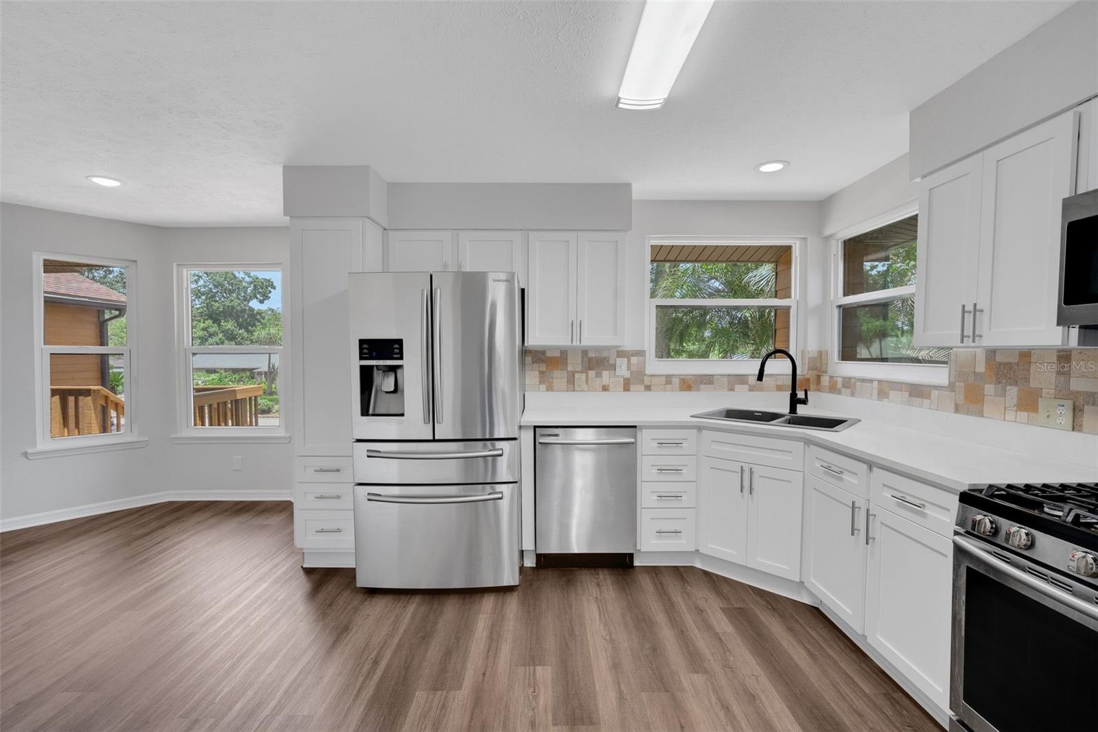 1004 BLACK KNIGHT DR, VALRICO, FL, 33594