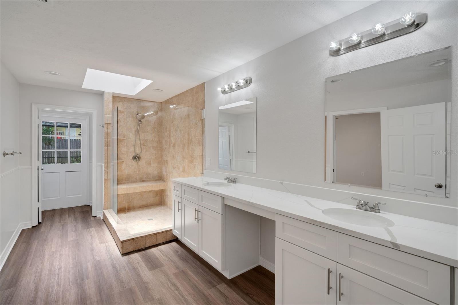 1004 BLACK KNIGHT DR, VALRICO, FL, 33594