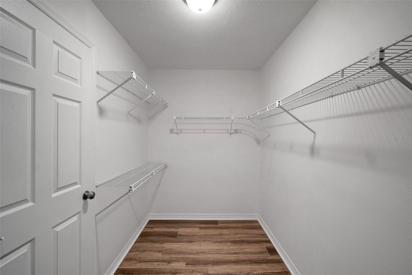 1004 BLACK KNIGHT DR, VALRICO, FL, 33594