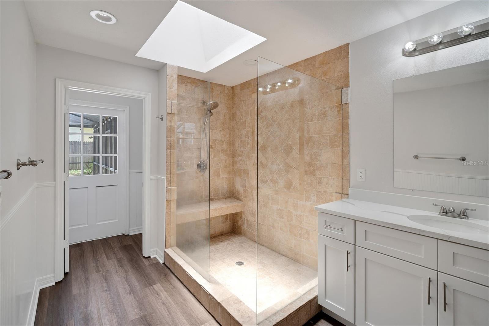 1004 BLACK KNIGHT DR, VALRICO, FL, 33594