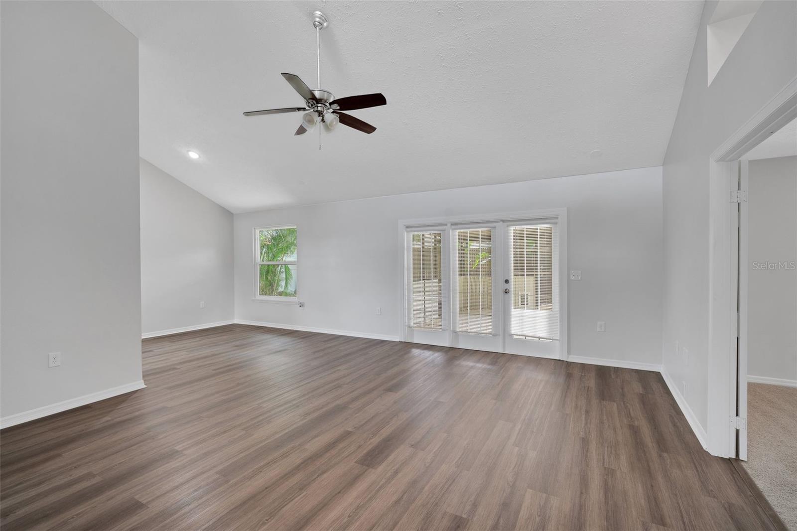 1004 BLACK KNIGHT DR, VALRICO, FL, 33594