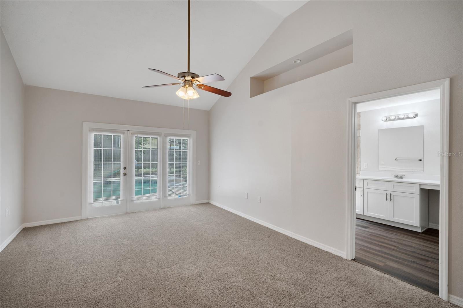 1004 BLACK KNIGHT DR, VALRICO, FL, 33594