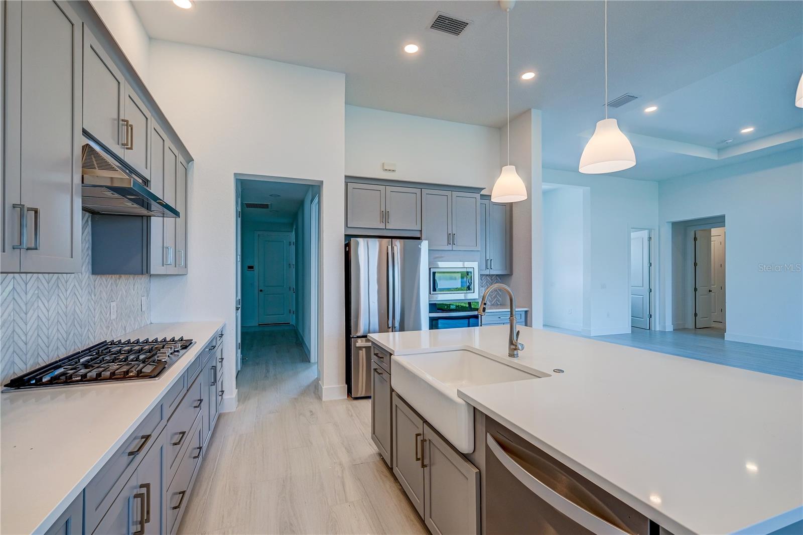 8218 NEVIS RUN, LAKEWOOD RANCH, FL, 34202