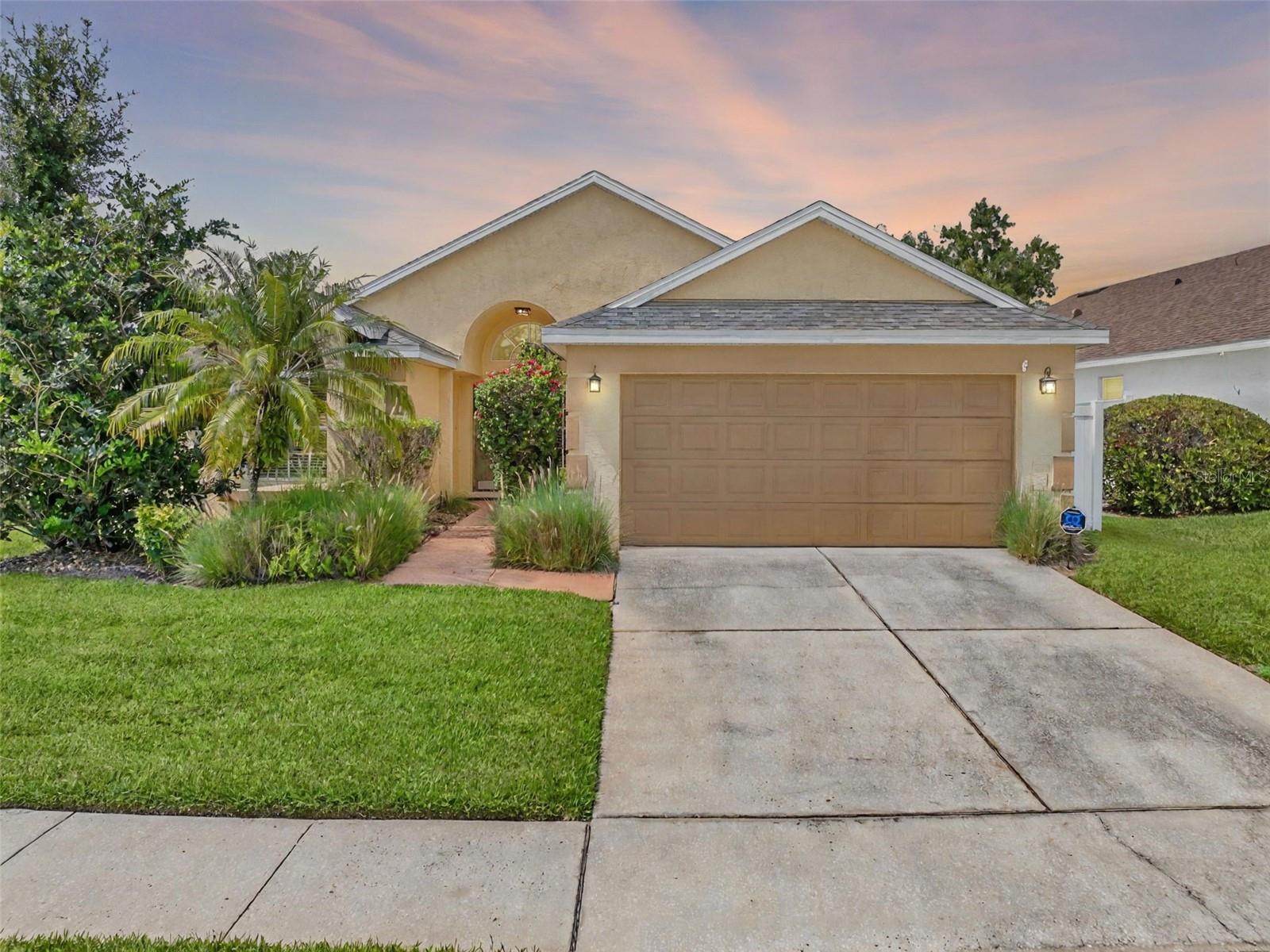 737 OXFORD DR, DAVENPORT, FL, 33897