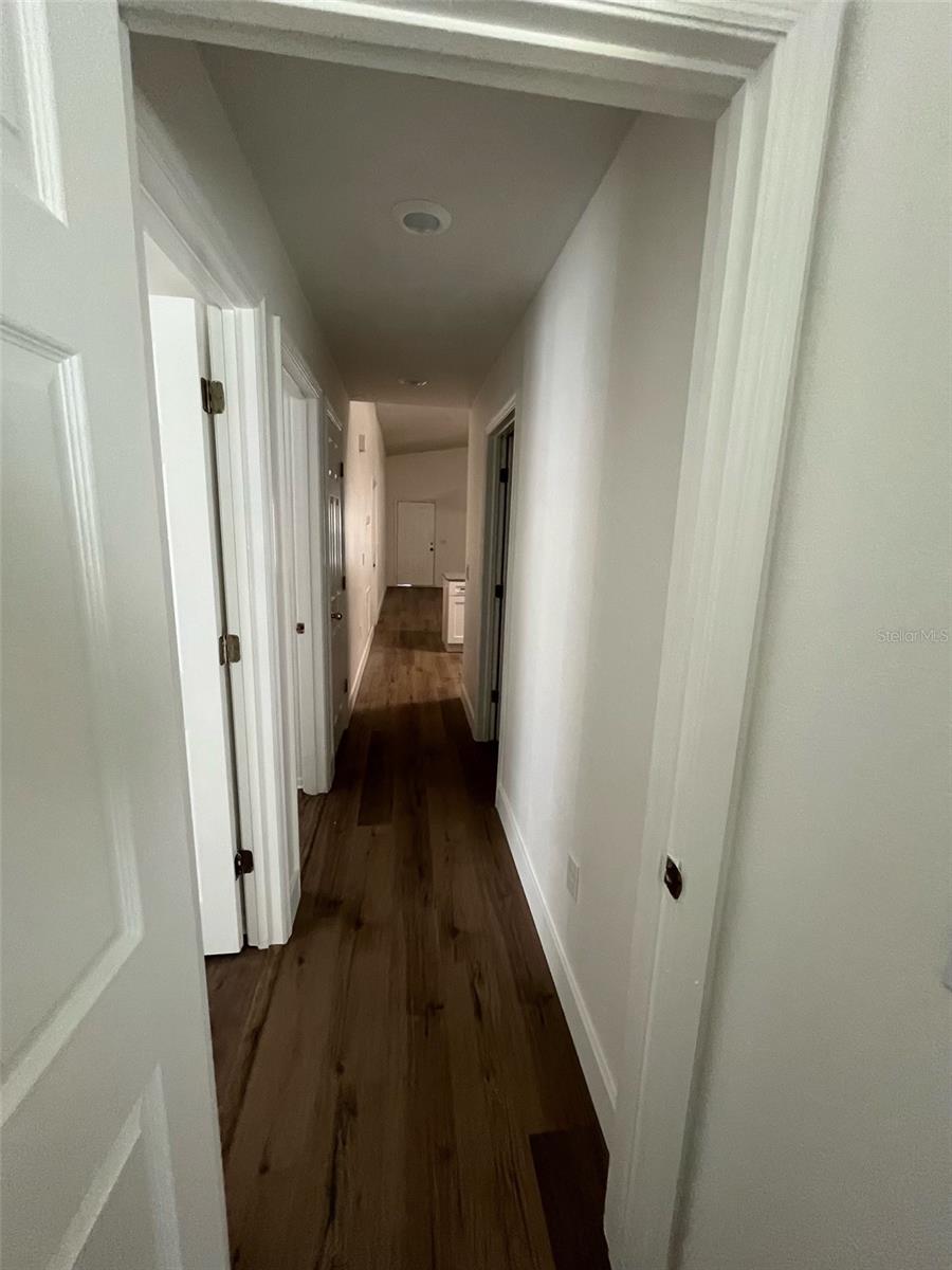 8514 N HYALEAH RD, TAMPA, FL, 33617