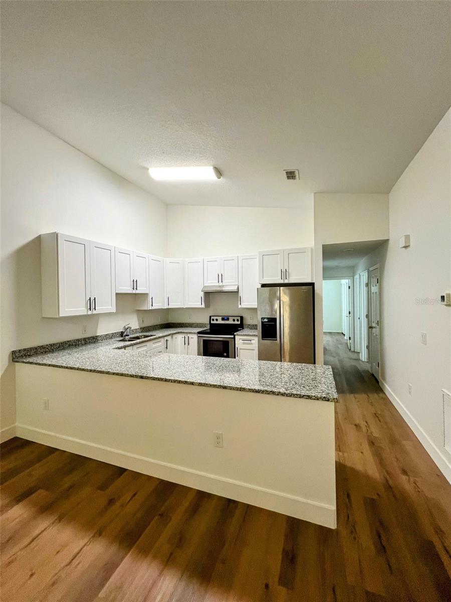 8514 N HYALEAH RD, TAMPA, FL, 33617