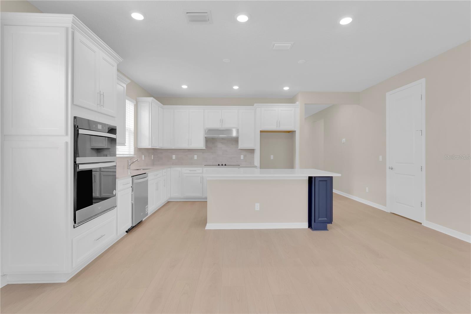 2261 MOSSY VINE AVE, ST CLOUD, FL, 34771