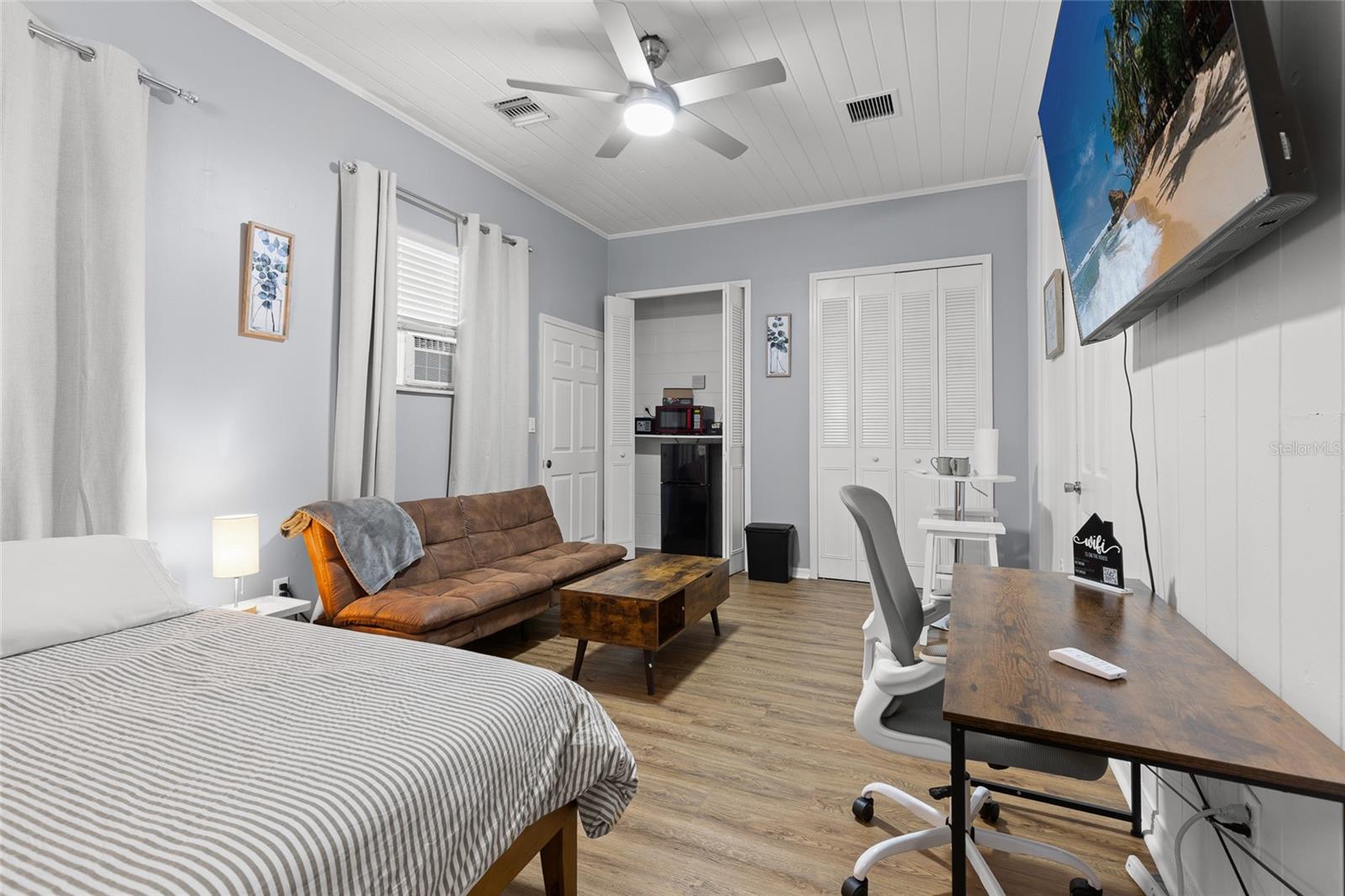 2072 GRANDVIEW AVE S, SANFORD, FL, 32771