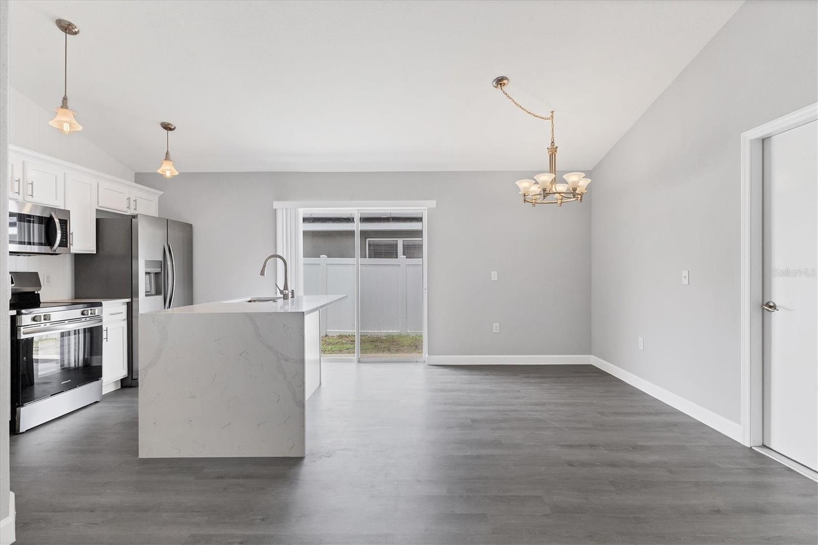 711 BRENTON LEAF DR, RUSKIN, FL, 33570