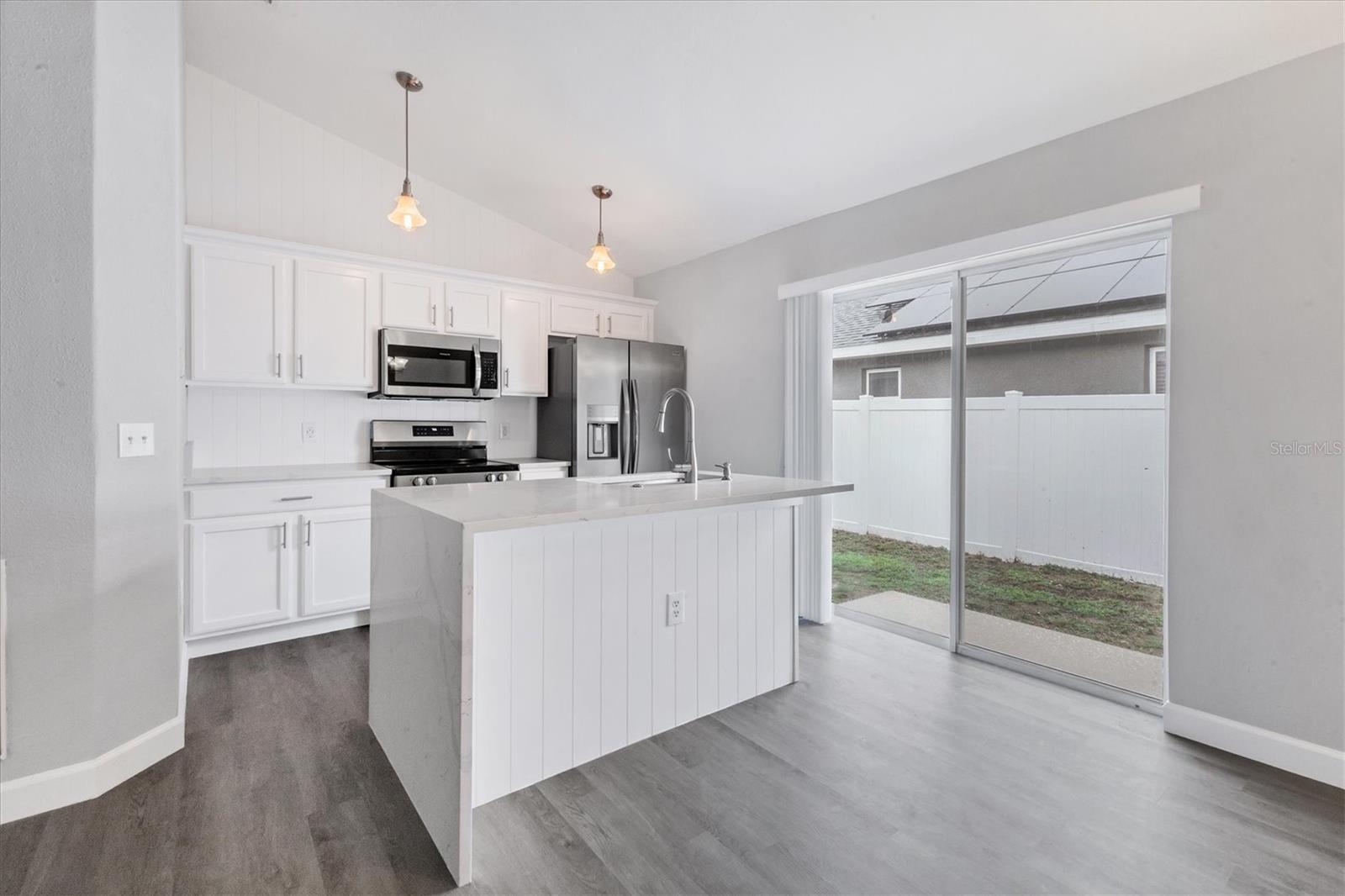 711 BRENTON LEAF DR, RUSKIN, FL, 33570