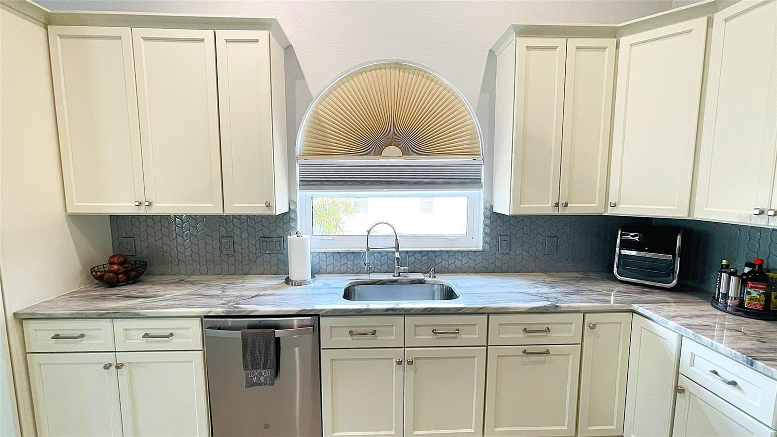 2399 BENDWAY DR, PORT CHARLOTTE, FL, 33948