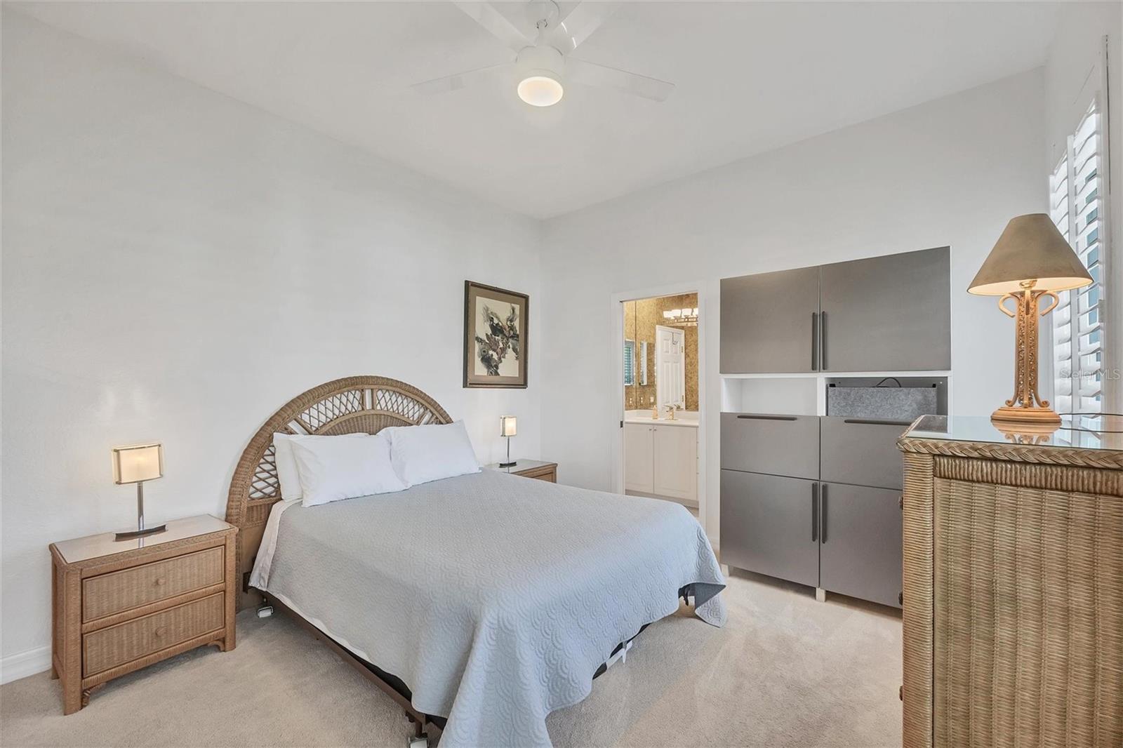 A4654520 Property Photo