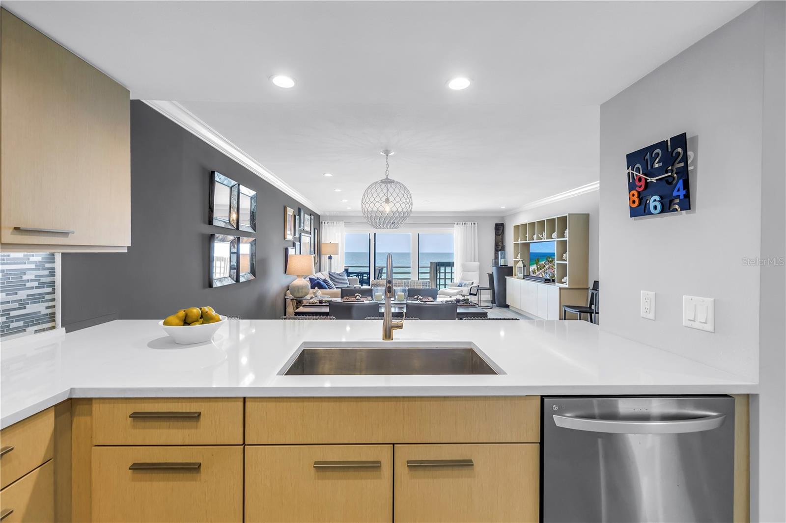 8226 W GULF BLVD #2, TREASURE ISLAND, FL, 33706