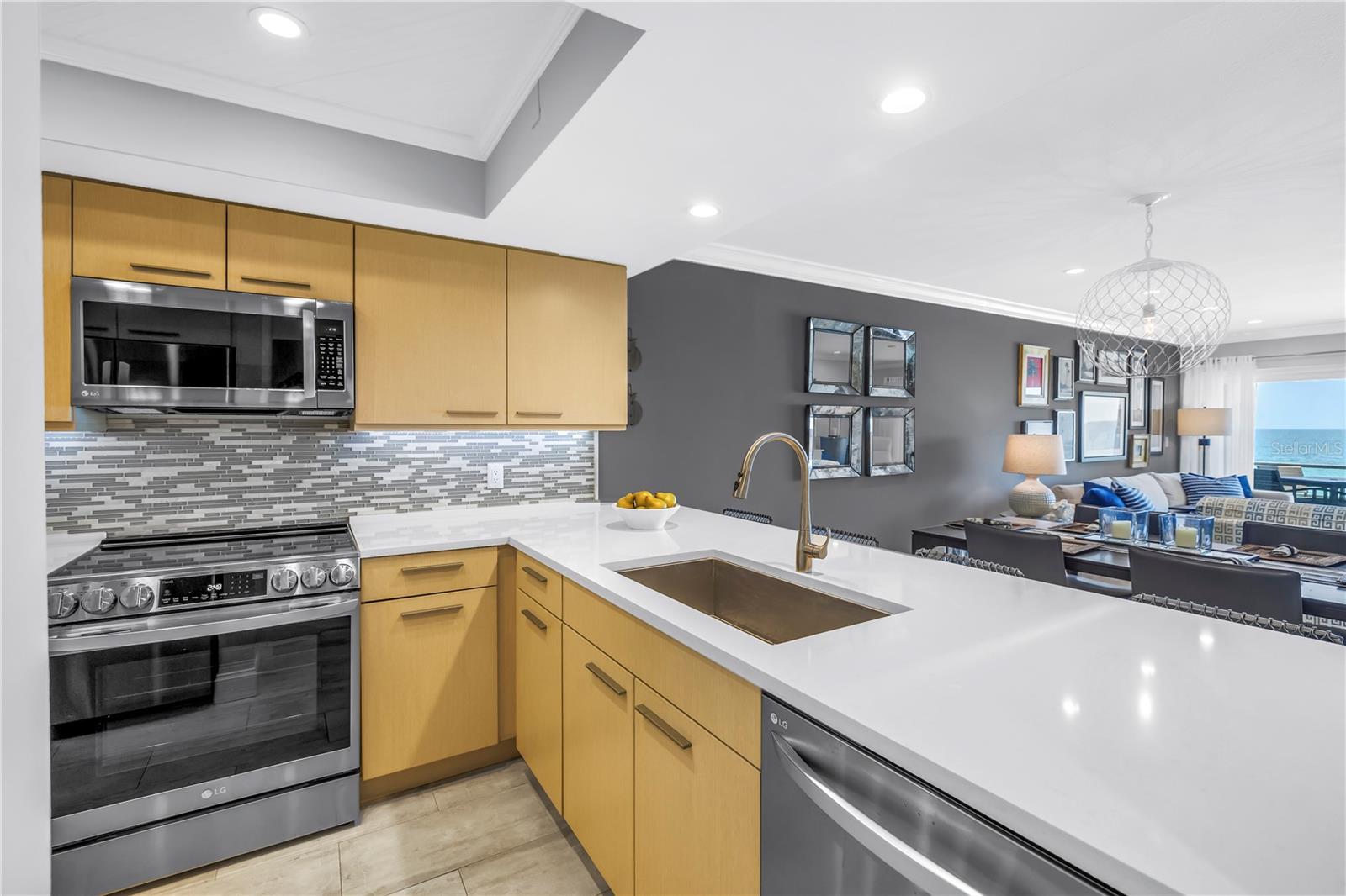 8226 W GULF BLVD #2, TREASURE ISLAND, FL, 33706