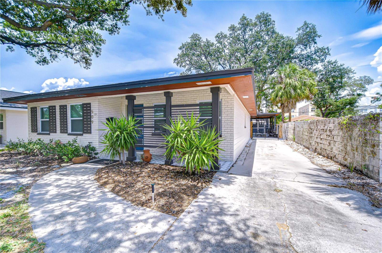 509 E DAVIS BLVD, TAMPA, FL, 33606