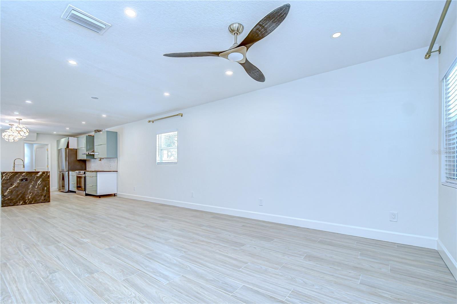 509 E DAVIS BLVD, TAMPA, FL, 33606