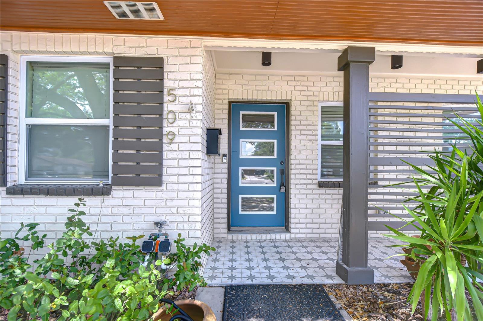 509 E DAVIS BLVD, TAMPA, FL, 33606