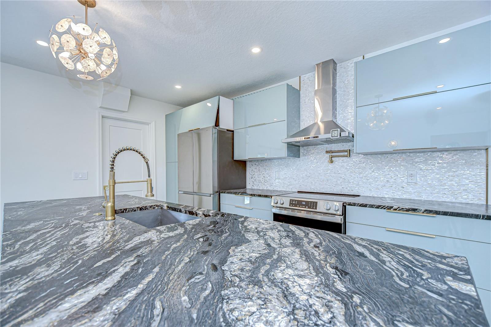 509 E DAVIS BLVD, TAMPA, FL, 33606